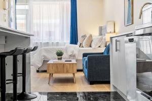 Central Suite with Balcony