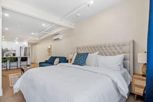 Luxurious King Suite with Balcony