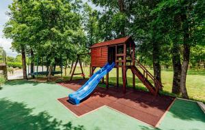 Beautiful Home In Poljica Imotska