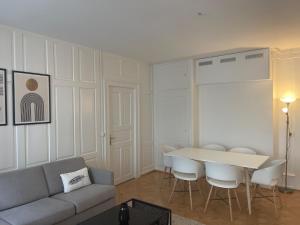The R Apartment Munot - Old Town