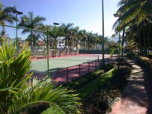 Penthouse in Los Tules with amazing ocean views