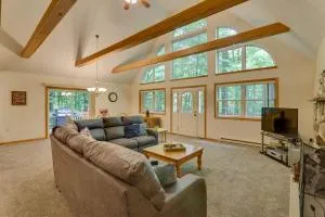 Deck and Resort Amenities Arrowhead Lake Home! - Fells Corners