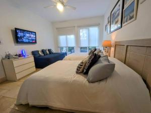 Ground Floor Fun - Under the Sun - Puntarenas No 1