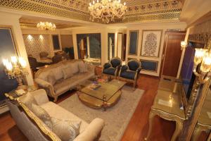 Radisson Blu Udaipur Palace Resort & Spa