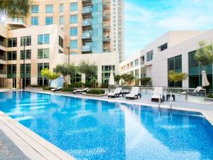 Spacious 2BR in Downtown in High Floor