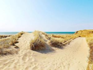 Family Holiday Home by North Sea