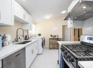 Cozy 4 Bedroom Near to Disney, Arcade and Games! - 福乐顿市