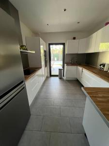 RDC Villa dArchitecte avec Piscine Privée