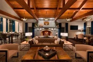 布法罗雷卡特翠贡精选酒店 - 威廉斯维尔