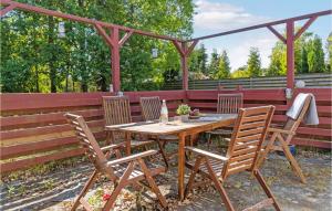 Cozy Home In Væggerløse With Wifi