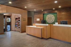 Fairfield Inn & Suites Locust Grove I-75 South