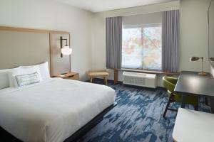 Fairfield Inn & Suites Locust Grove I-75 South