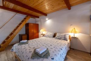 Apartments with swimming pool Stari Grad - Hvar - 22986