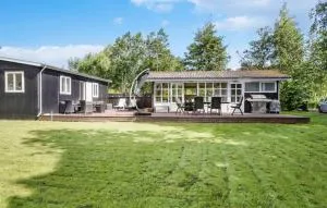 Nice Home In Store Fuglede With Wifi - Gørlev