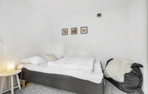 Nice Home In Store Fuglede With Wifi