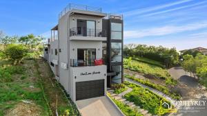 Casa Luna Amarillo - Your Pacific Escape!