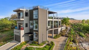 Casa Luna Amarillo - Your Pacific Escape!