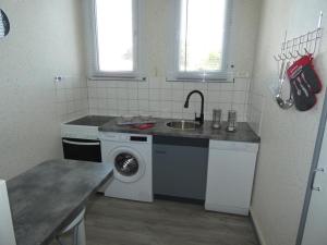 Appartements Appartement 4 pers, terrasse, proche plage/commerces - Notre-Dame-de-Monts - FR-1-540-190 : photos des chambres