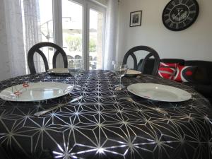 Appartements Appartement 4 pers, terrasse, proche plage/commerces - Notre-Dame-de-Monts - FR-1-540-190 : photos des chambres