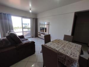 Apartamento com mobília nova 302