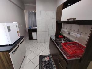 Apartamento com mobília nova 302