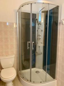 Appartements PYRENE HOLIDAYS - Heracles - Residence paisible a 6mn a pied des thermes : photos des chambres