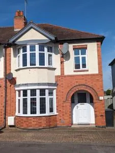 Luxury home in Nuneaton - home from home - 纽尼顿