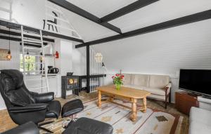 3 Bedroom Lovely Home In Hemmet