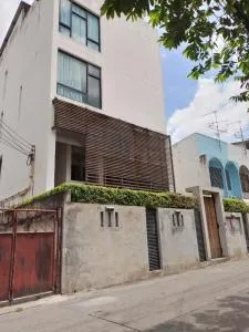 Udee Bangkok Hostel - Ban Bang Khwang