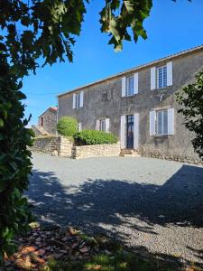 La Commanderie Grand Gite 10kms " Puy duFou"