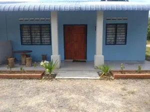 Homestay Biru Tenglu - Kampong Kandang
