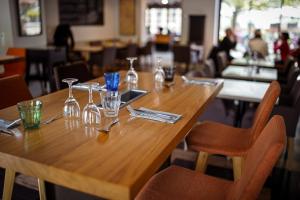 Hotels Logis Hostellerie de l'Abbaye : photos des chambres