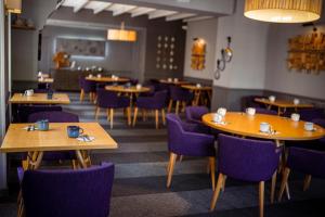 Hotels Logis Hostellerie de l'Abbaye : photos des chambres
