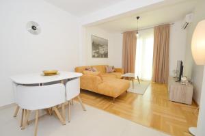 Discovery Point Apartments