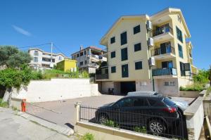 Discovery Point Apartments