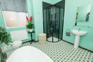 Flamingo Bay - Huge Apartment With Stunning Views - On the beach!