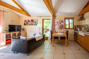 Maisons d'hotes Gites du Caylar - Chambres et Appartments : photos des chambres