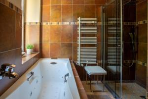 Maisons d'hotes Gites du Caylar - Chambres et Appartments : photos des chambres