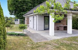 Lovely Home In Drogoradz