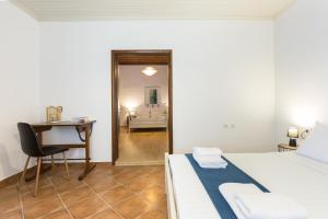 Manolis Stone House Villa