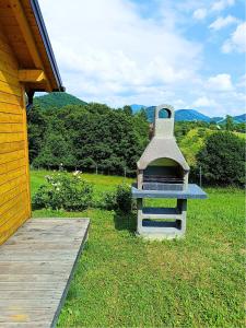 Jelenova lesena hiška