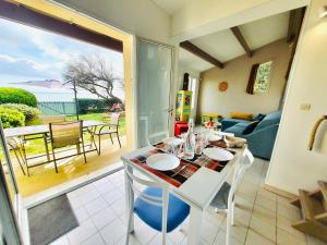 Maisons de vacances Pavillon Les Pieds dans l-eau Vue mer -Ile d-Aix : photos des chambres