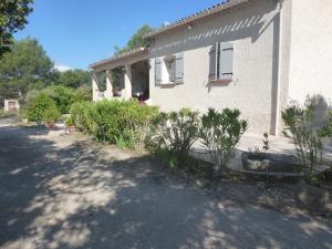 B&B / Chambres d'hotes Chambre d'hotes La Pinede : photos des chambres