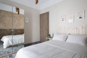 Special studio in the heart of Athens!