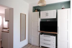 Studio rénové avec belle terrasse