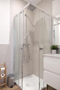 Studio rénové avec belle terrasse