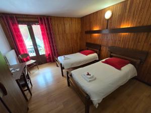 Hotels Hotel et centre de vacances Le Choucas : photos des chambres