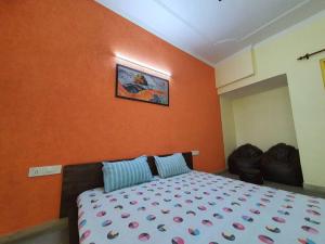 Comfy 3BHK house with Cinema like Home Theatre !