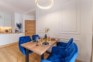 Sunset Resort V, Nadmorska 100