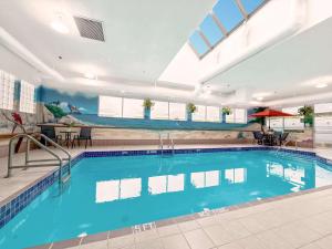 Coast Abbotsford Hotel & Suites